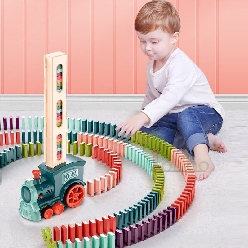 dominoe toy train 