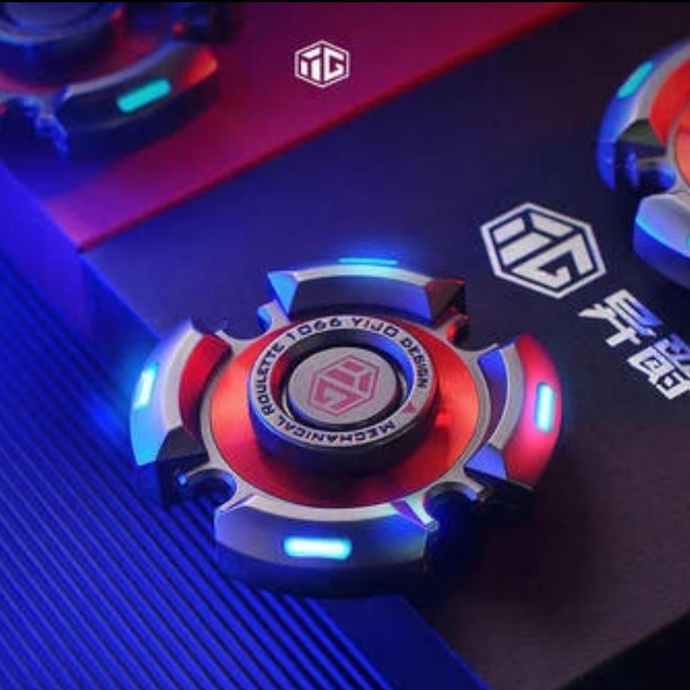 The MYBY MAX | World's Coolest Fidget Spinner - Grey Technologies The MYBY MAX | World's Coolest Fidget Spinner - Grey Technologies